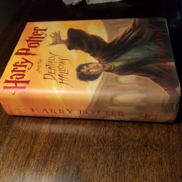 Harry Potter And The Deathly Hallows Hardcover Book J. K. Rowling - Picture 2 of 11